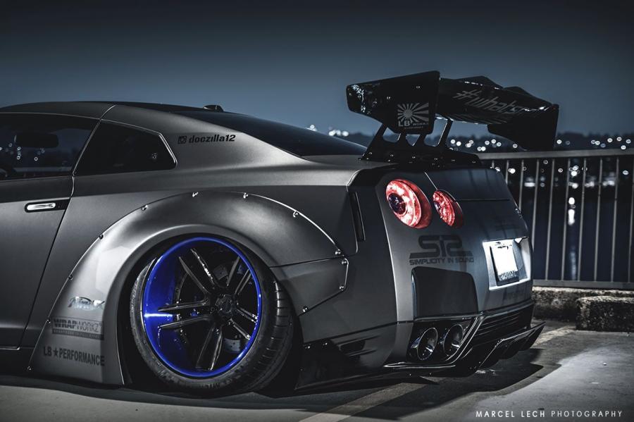  Nissan GT-R by Liberty Walk 2013 года  (фото 41 из 41)